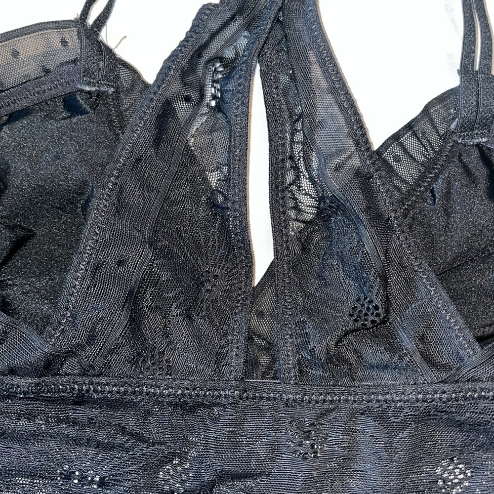Aerie Intimates Black Floral Lace Racer Back Bralette size Medium - Picture 6 of 8